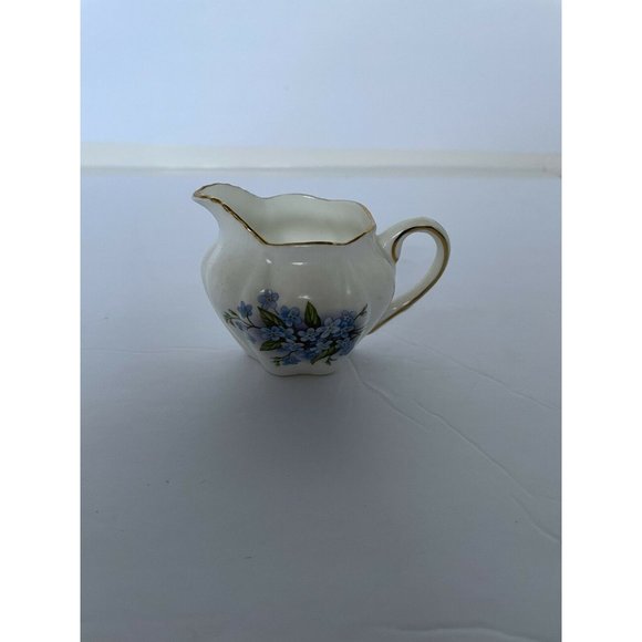 Small Creamer Cup/Very Cute Little Creamer Cup - Picture 2 of 6
